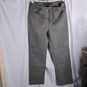 3/$25 Gloria Vanderbilt jeans